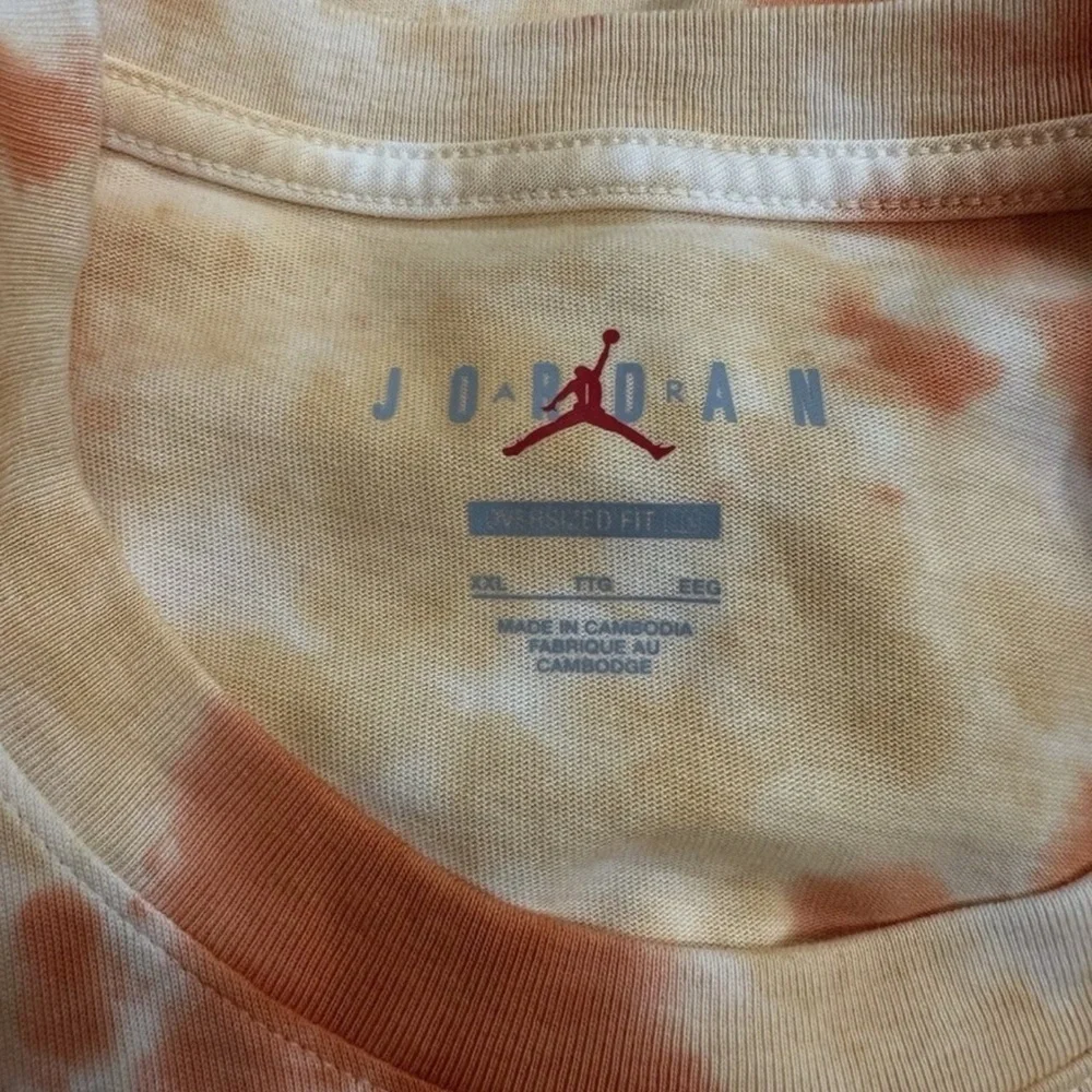 Jordan Men's Orange and Cream Tie-Dye Tee